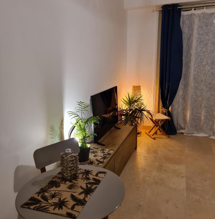 Ti Caz Kreol - Juan Plages Les Pieds Dans L'Eau Apartment Екстериор снимка